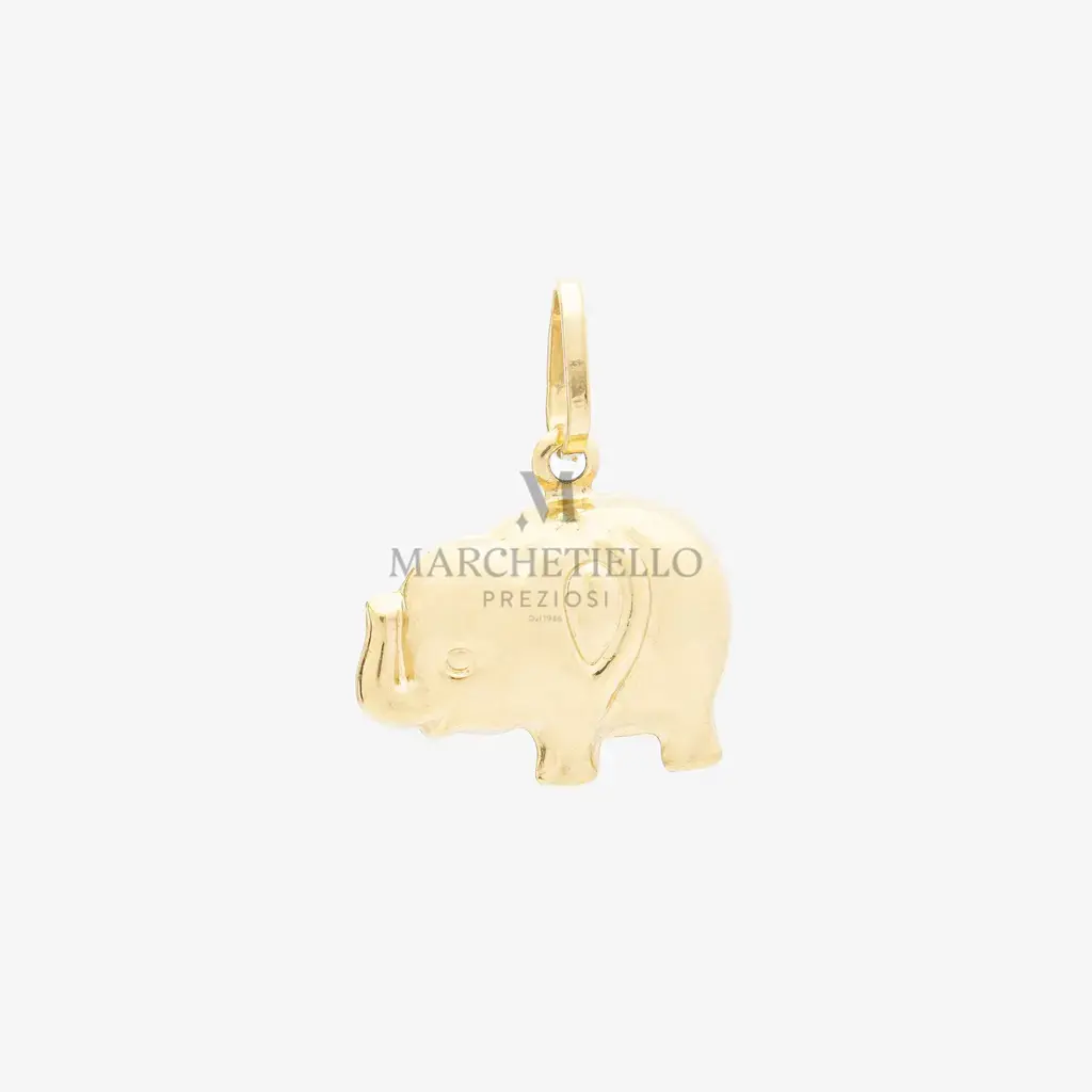 Elefante con orecchio grande
